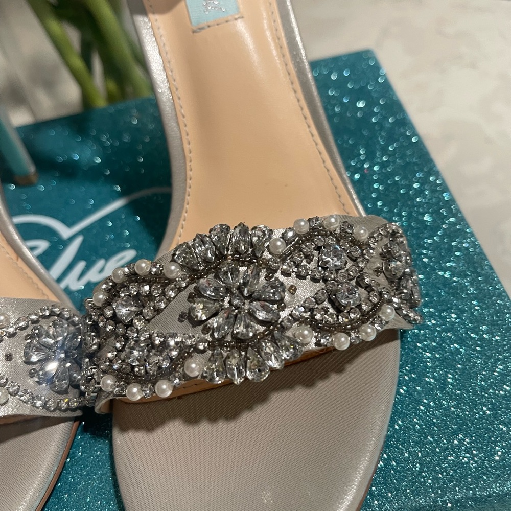 Elegant Silver Embellished Heels - Picture 9 of 14